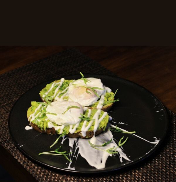 Smashed Avo And Poached Egg On Toast 600 750