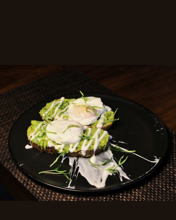 Smashed Avo And Poached Egg On Toast 600 750